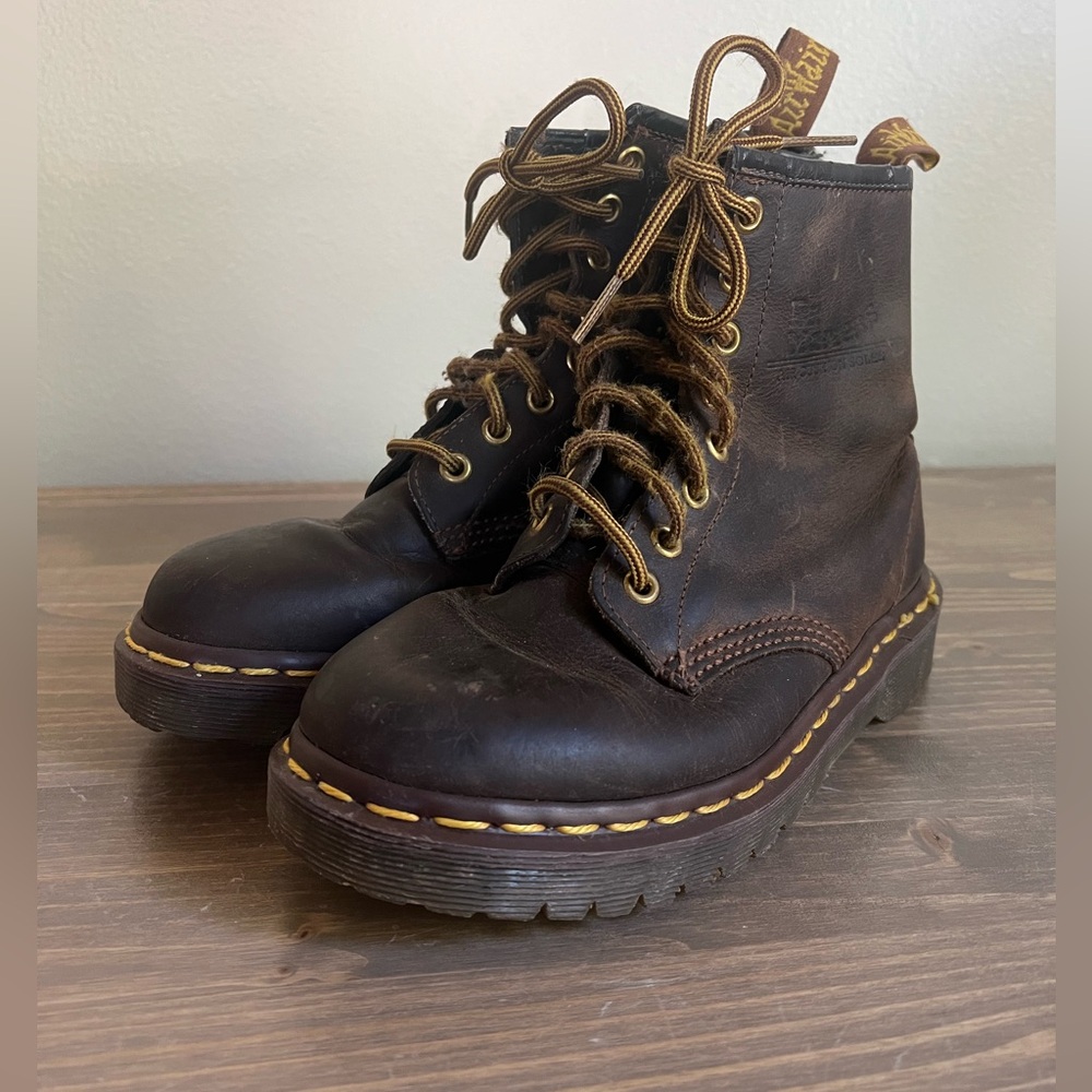 Dr. Martens Youth 3/Womens 5/Mens 4 Vintage 1460 Made in England Lace Up Boots